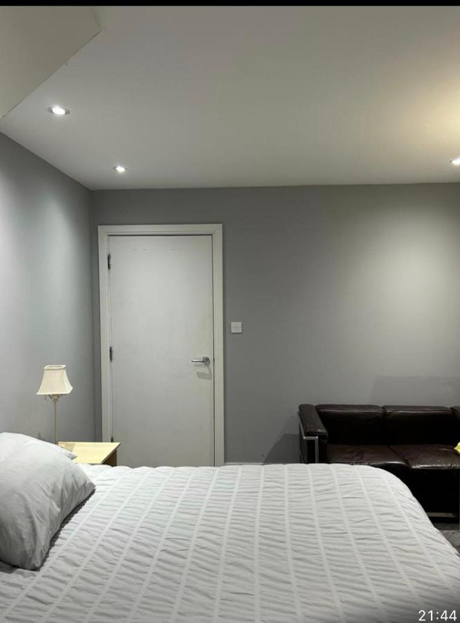 Apartament Cosy Nest In London Hendon Zewnętrze zdjęcie
