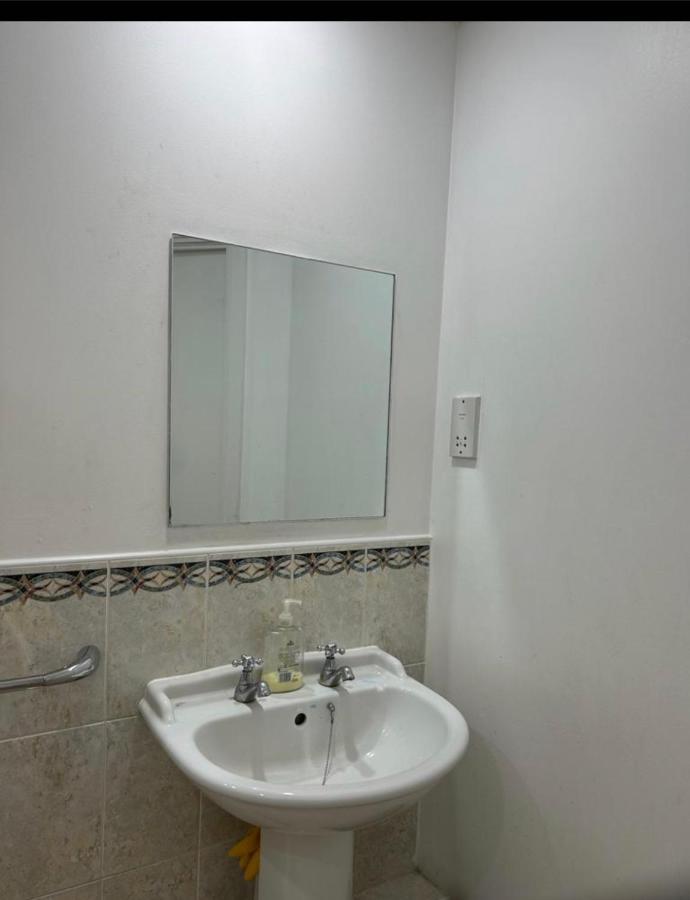 Apartament Cosy Nest In London Hendon Zewnętrze zdjęcie